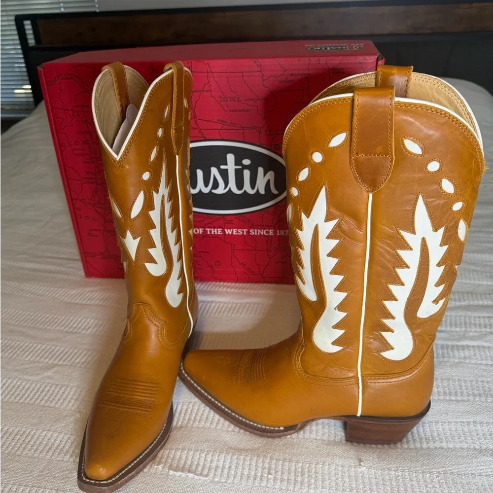 Justin Boots Brown and White Women's Western Genuine Leather Boots Size 9B - Picture 9 of 14